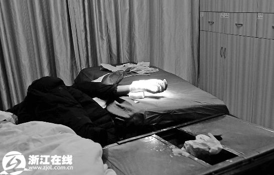 男子捂死87岁母亲欲自杀事件二审宣判，自然之旅能否找回内心宁静？