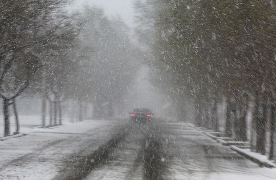 如何应对中东部地区雨雪大风降温天气变化？建议与应对措施揭秘！