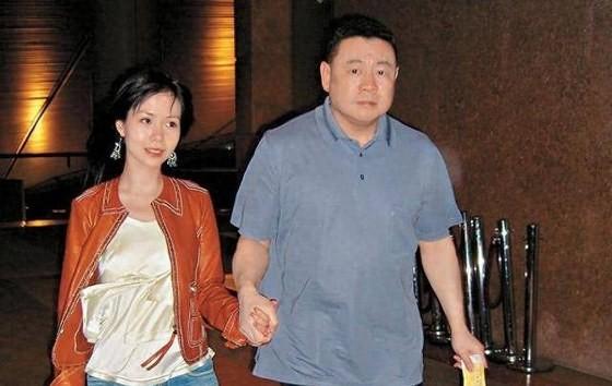 疲劳驾驶导致男子连续驾车11小时全家遭遇车祸事件，危害与应对建议