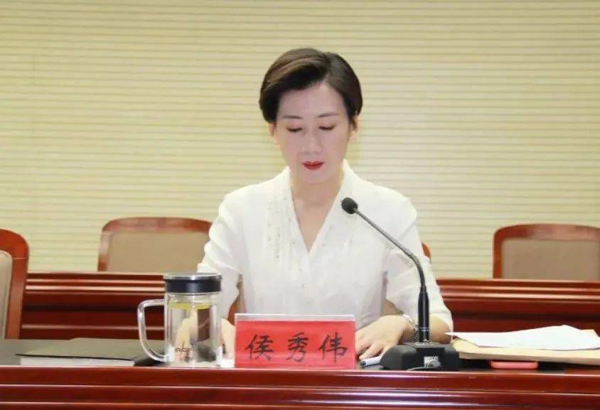 白小姐三肖三期必出一期开奖虎年，时代资料解释落实_HD76.99.44