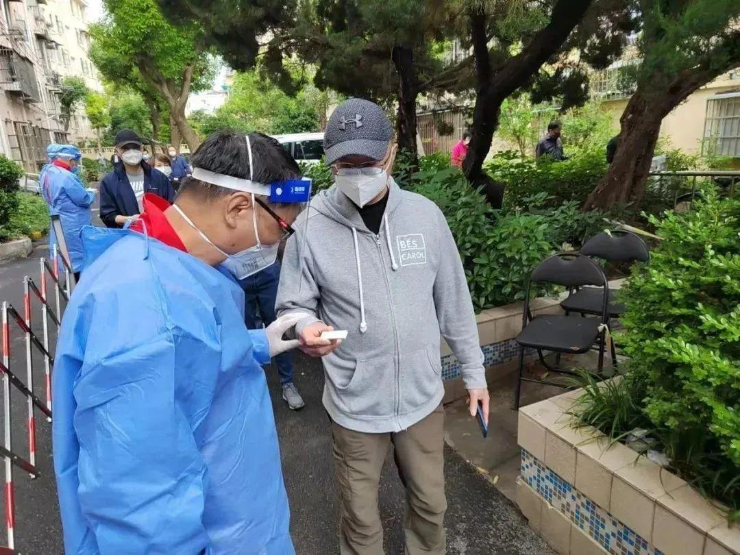 红斑狼疮复发背后的秘密，小巷中的治愈力量与挑战