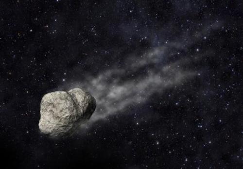 追逐黯淡星光，彗星亮度减弱引发观测热潮与探索自然美景的旅行
