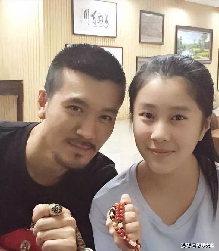 杨子女儿力挺父亲，寻找内心平静的旅行之旅