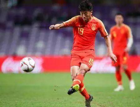 国足技术积分增加与世界排名下降，技能提升与足球进步策略探讨