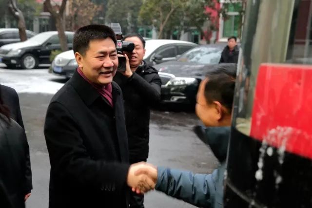 社会关注与反思