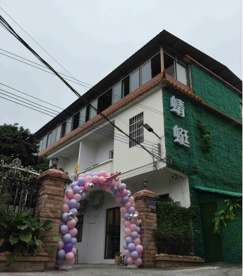 母女住民宿遭男子强闯事件回顾，惊魂一刻引发热议热议
