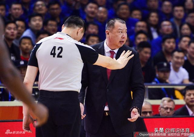 篮网主帅谈崔永熙进球后队友庆祝，变化带来的自信与成就感的启示