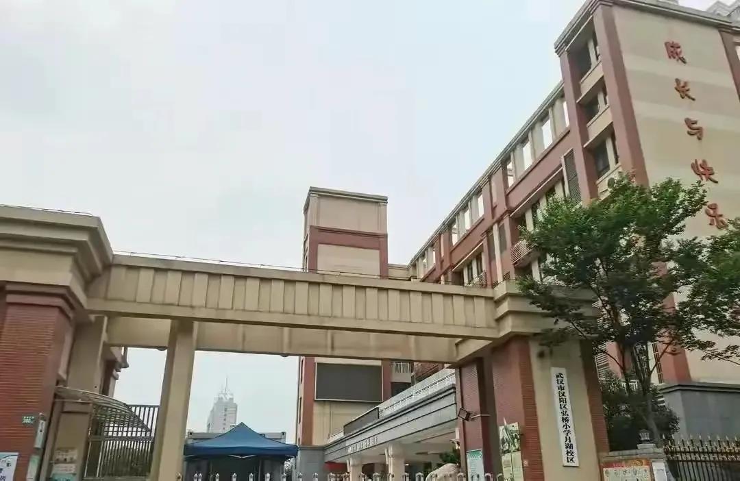 校方回应