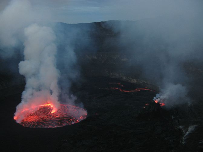 刚果（金）东部火山喷发，力量与励志之旅的启示