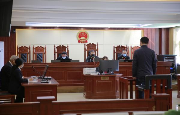 警钟长鸣！校园暴力再现，父亲为被打重伤的12岁男孩发声