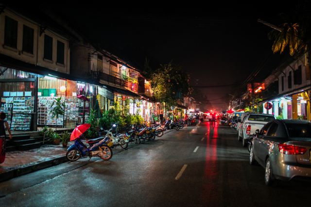 最新橡胶价格动态与小巷特色小店的奇妙探索