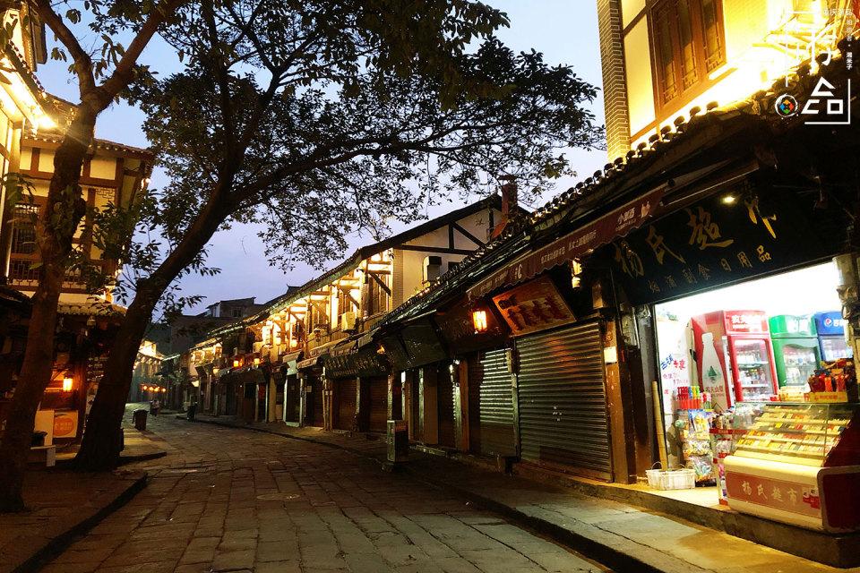 最新疫情动态与拥抱自然美景的旅行之旅