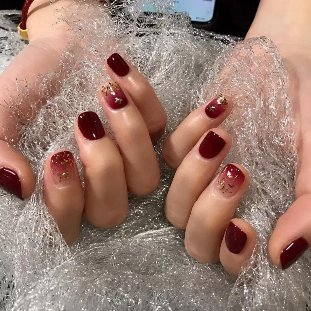 探索小巷深处的隐藏宝藏，最新美甲图与特色小店的故事