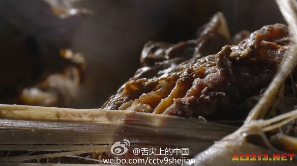 高铁最新动态揭秘，小巷中的美食秘境探索