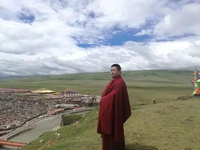 华少最新动态，自然美景中的内心宁静之旅