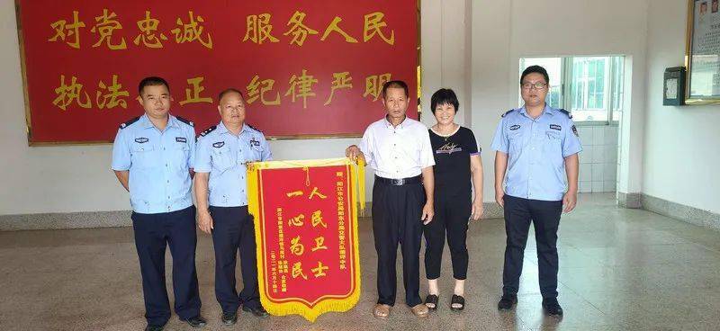 学生坠楼事件最新通报及其背后的暖心故事揭秘
