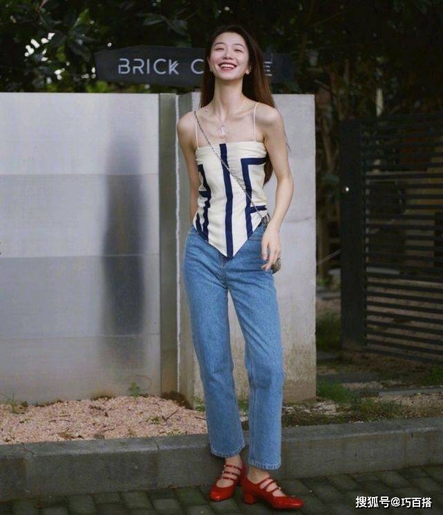天下故事会最新，科技潮流引领，揭秘高科技产品的魅力