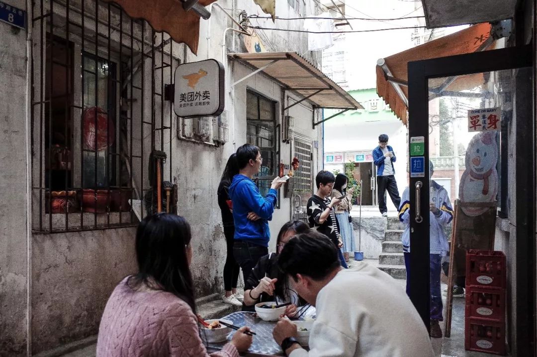 百家巷的日常趣事与深厚友情，最新更新报道