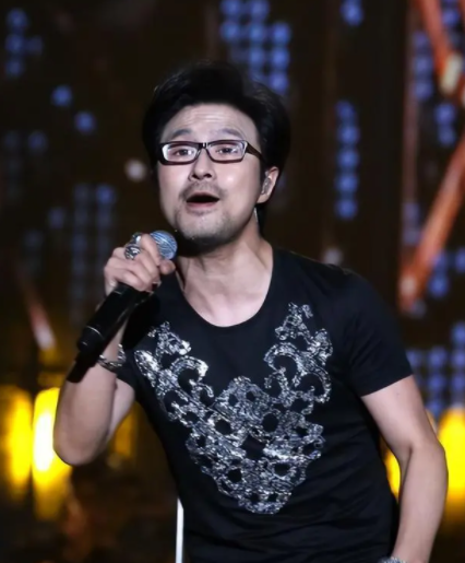汪峰与章子怡，自然之旅中寻找内心宁静与平和的最新动态