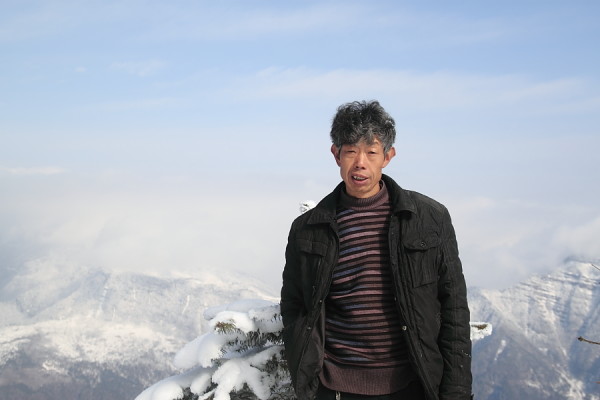 钱磊演员，探寻自然美景之旅，寻觅内心宁静的足迹