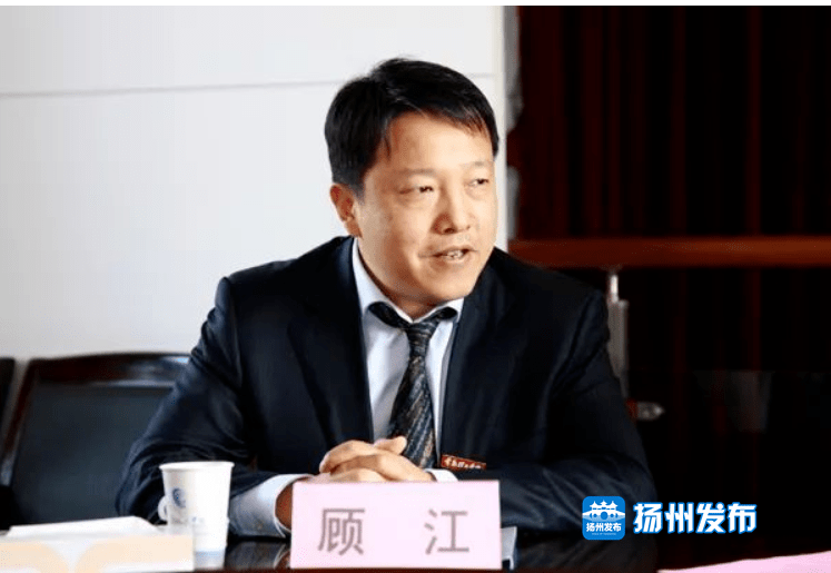 陈月亮最新动态揭秘，自然美景之旅探寻内心平和与喜悦的奥秘