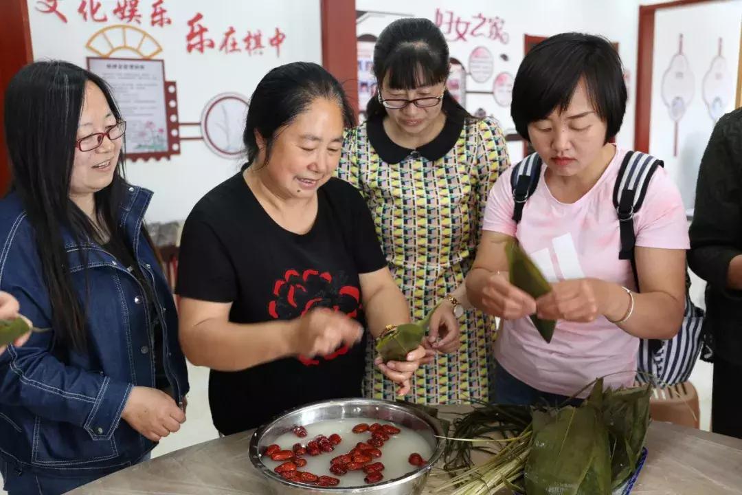 武汉邻里温情日常，最新本地新闻一览