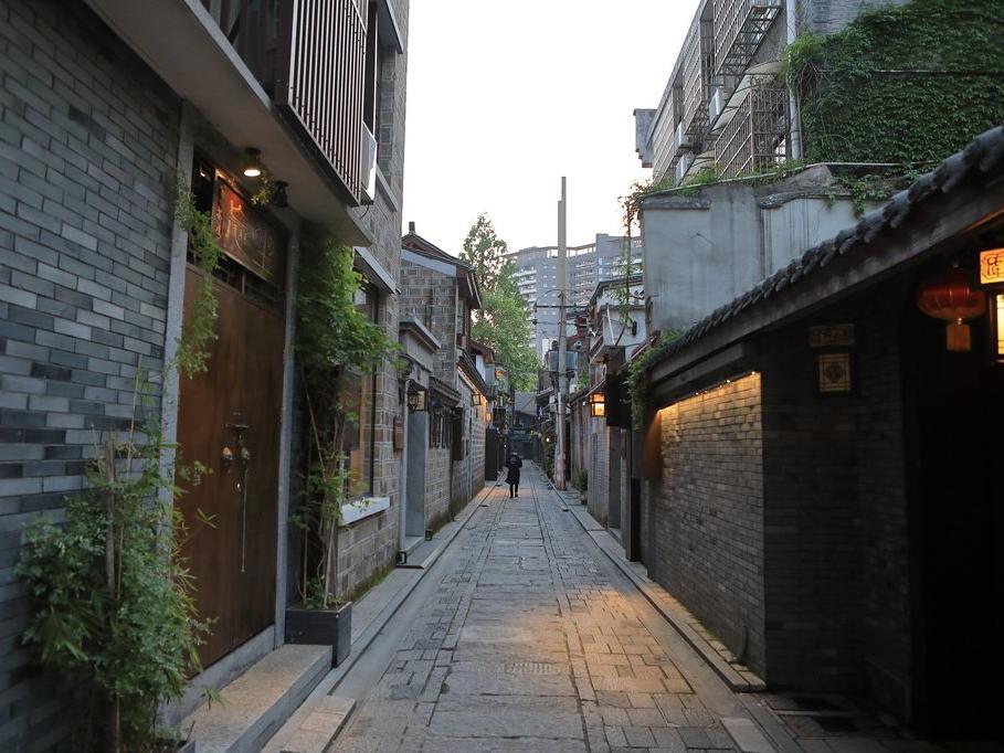 西安地铁10号线最新动态与小巷惊喜探索