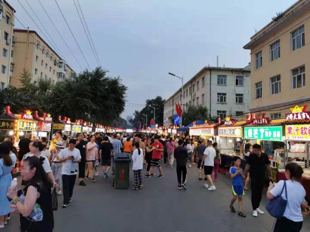 最新小吃摊,最新小吃摊，时代味蕾的狂欢