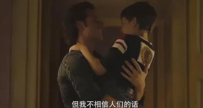 关于最新偷拍A片的争议与探讨
