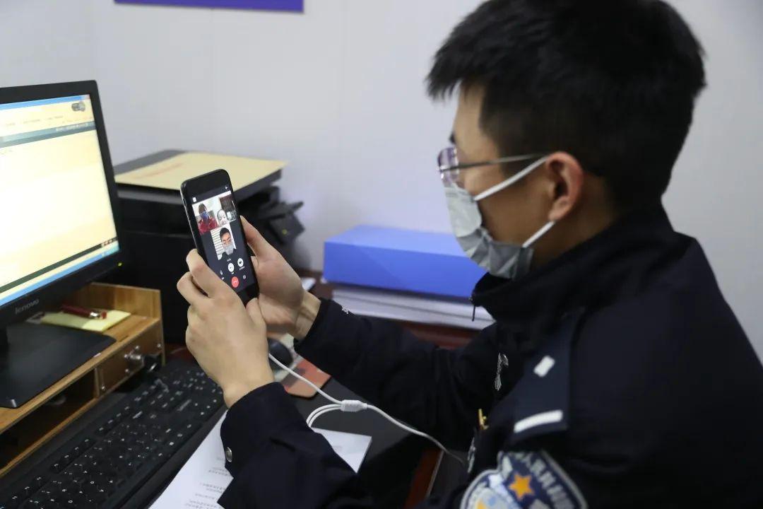小晗带你探索小巷美食天堂，最新视频揭秘隐藏美食