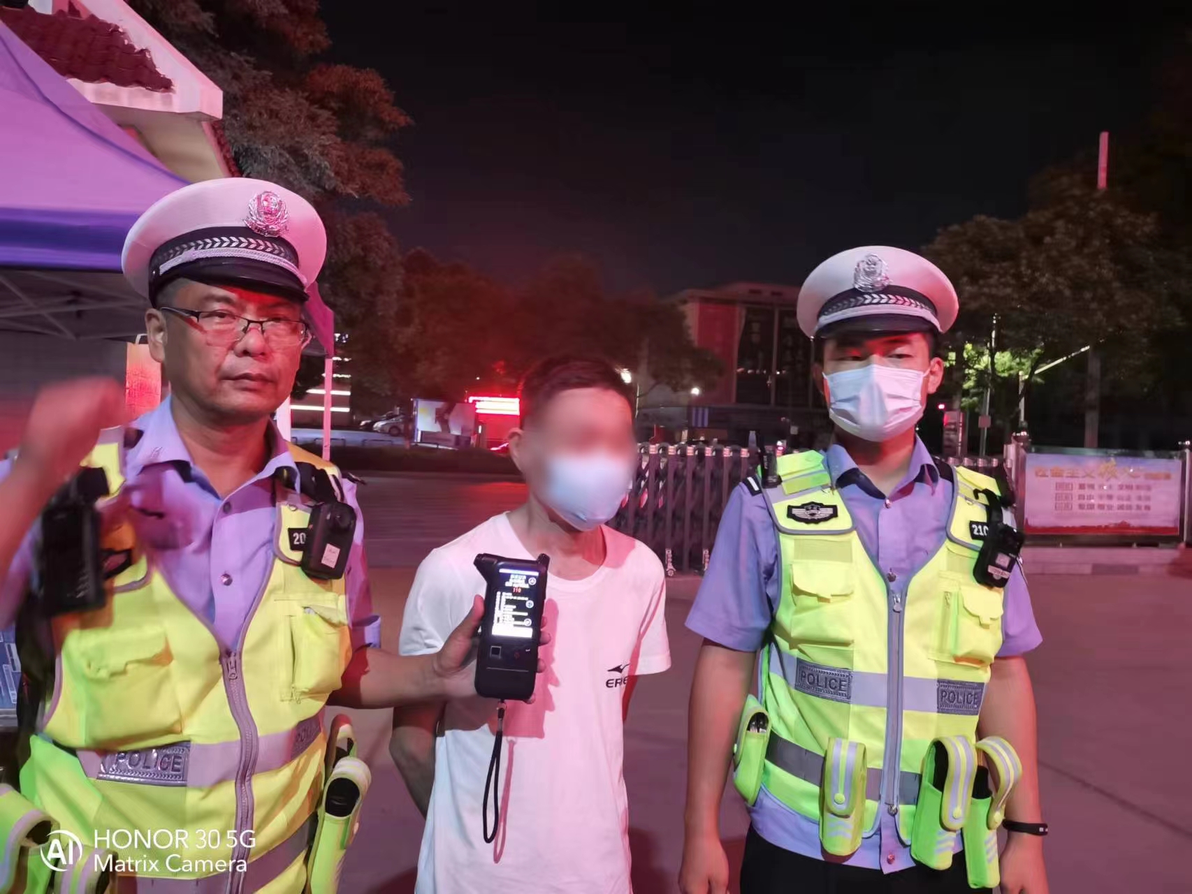 金乡醉驾奇遇，微醺时光下的酒与友情故事