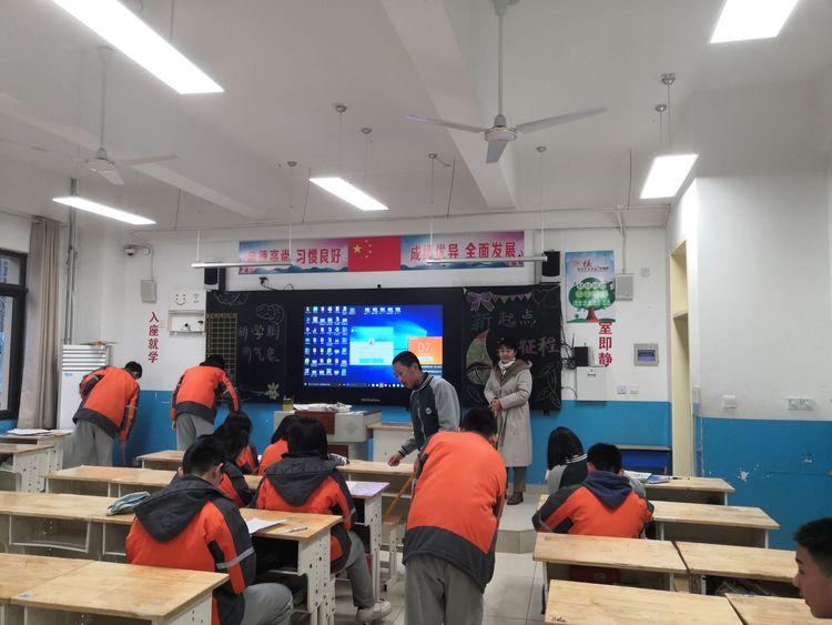 一勤最新动态，日常趣事与友情的温馨画卷更新揭秘