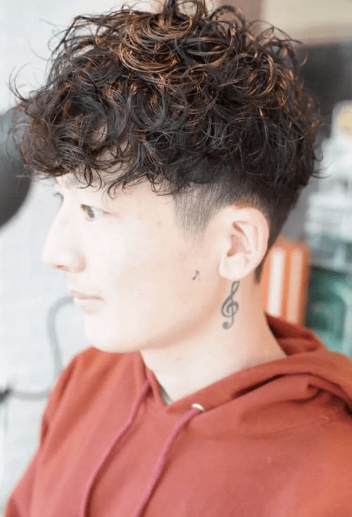 最新烟花烫男，学习成长，自信闪耀的蜕变之路