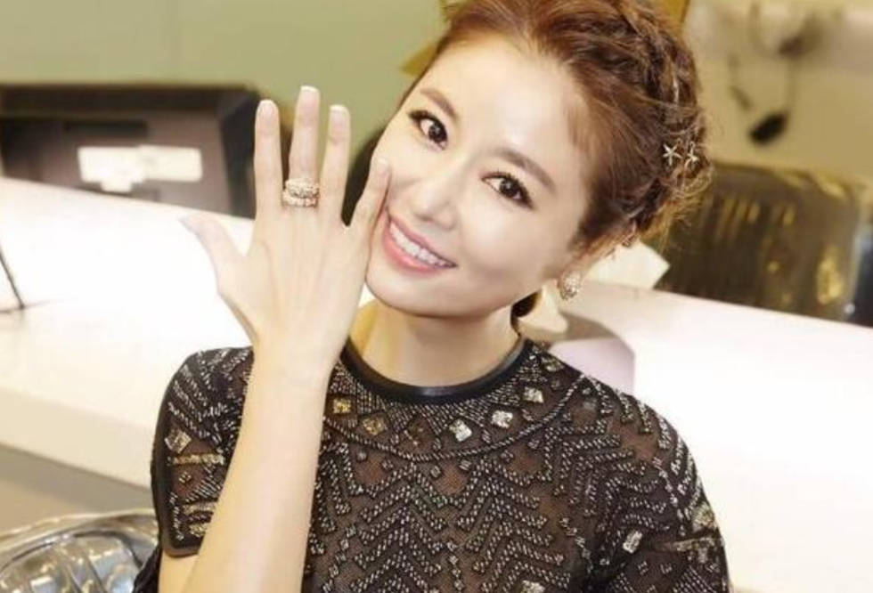 林心如女儿最新照，星二代的成长轨迹曝光
