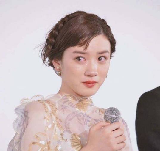 警惕非法色情内容，遵守法律与道德，共建和谐社交环境