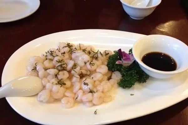 中国最新经济数据下的独特小巷风情与美食宝藏揭秘