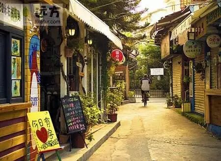 探秘小巷中的宝藏，最新表番特色小店揭秘