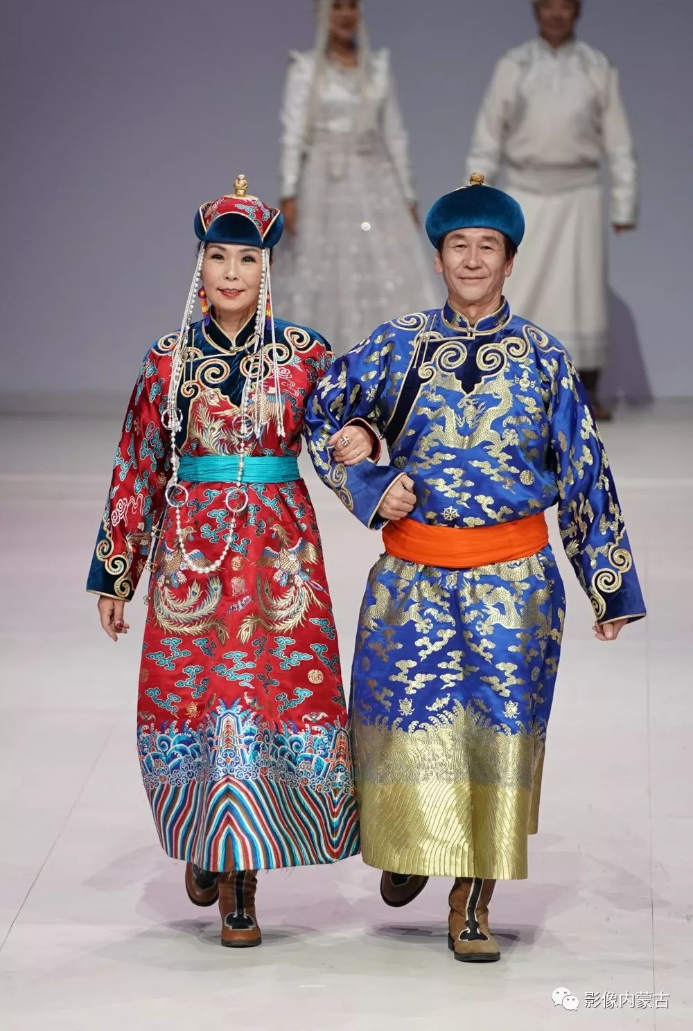 现代蒙古族服装最新款，时尚与传统的完美融合
