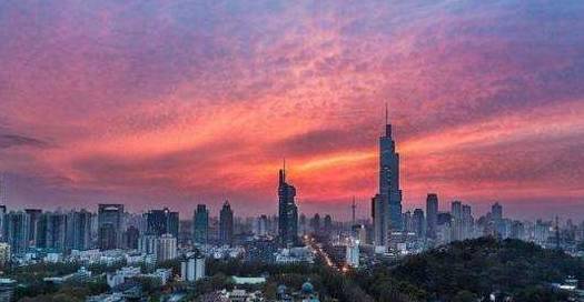 追梦旅程，最新一线城市中的自我超越与自信舞台