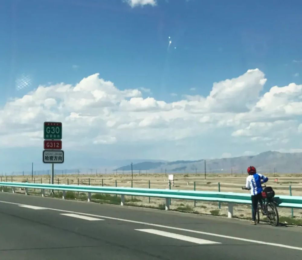 新疆连霍高速最新路况，一路前行，成就与自信并行的旅程