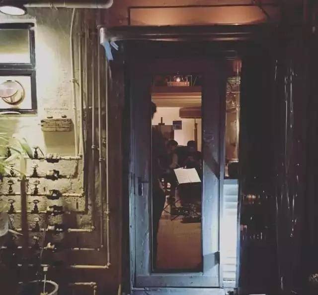 手机最新功能与小巷中的隐藏宝藏，探索未知魅力小店