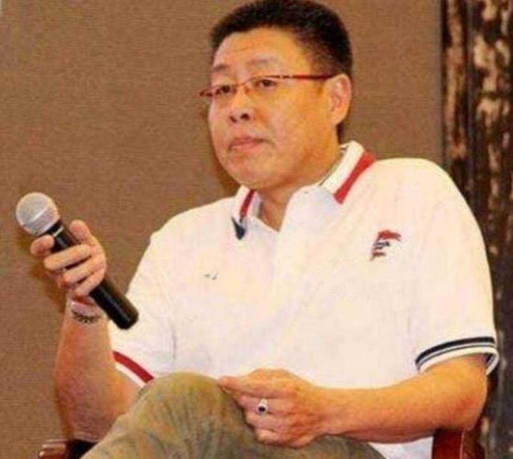 世界首富张健最新动态，各方观点探析与个人立场阐述